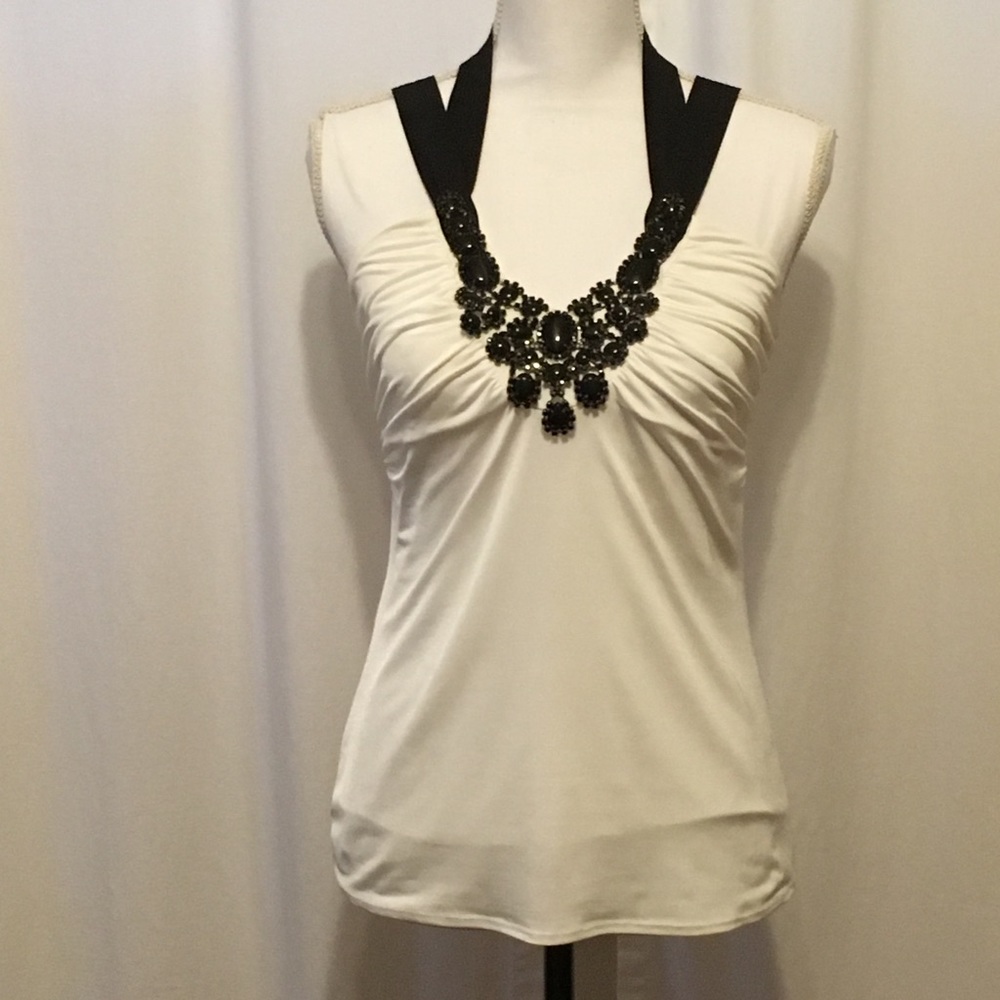 Black & White Cache Top